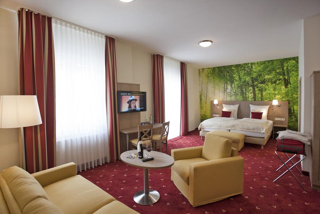 Zum Ochsen Hotel ฮาวเอนชไตน์ ภายนอก รูปภาพ