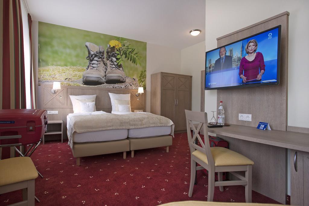 Zum Ochsen Hotel ฮาวเอนชไตน์ ภายนอก รูปภาพ